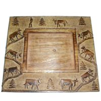 Sous-assiette carrée en bois brûlé (manguier) motif sculptée poya