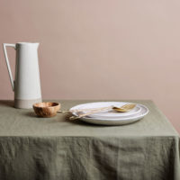 Nappe de table collection "Shore" élégante 50% lin et 50% coton couleur vert olive