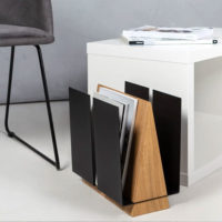 Porte magazine minimaliste et design en chêne et métal noir mat – Image 2