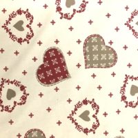 Tissu au mètre pour coussin et rideaux: coeur avec different motif de décoration rouge et gris sur fond blanc