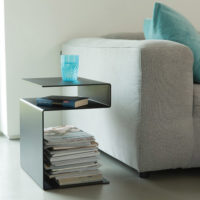 Table d'appoint porte-journaux ou table de chevet minimaliste – Image 9