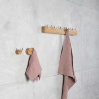 Crochet mural porte manteaux diam. 6 cm - cerf minimaliste et design - bois naturel et acier – Image 2